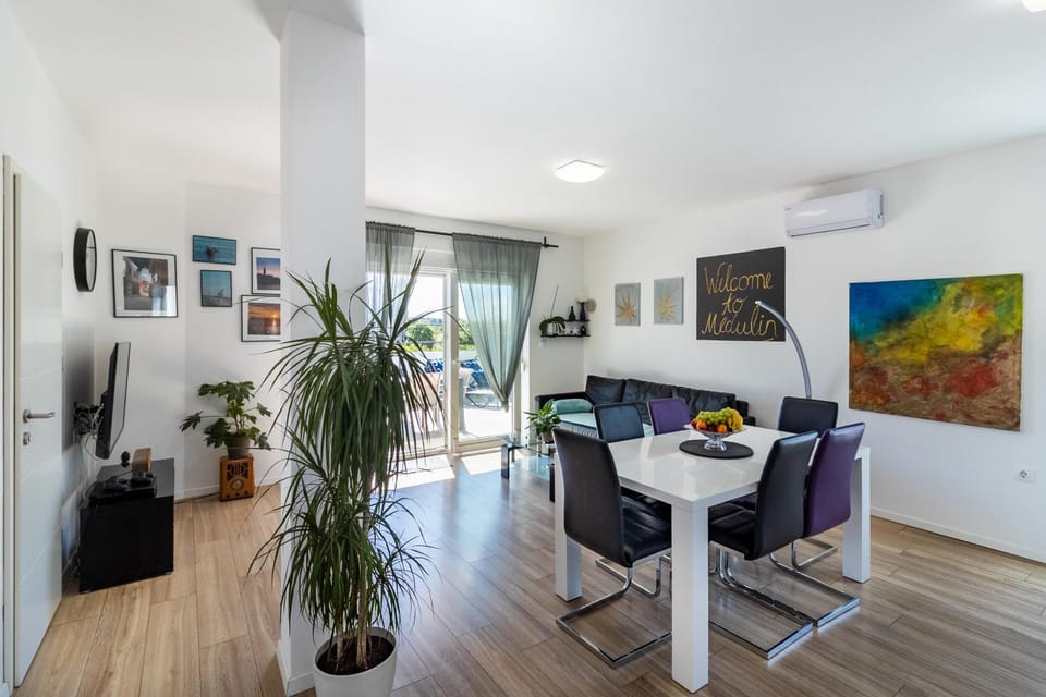 Living room, Dinner