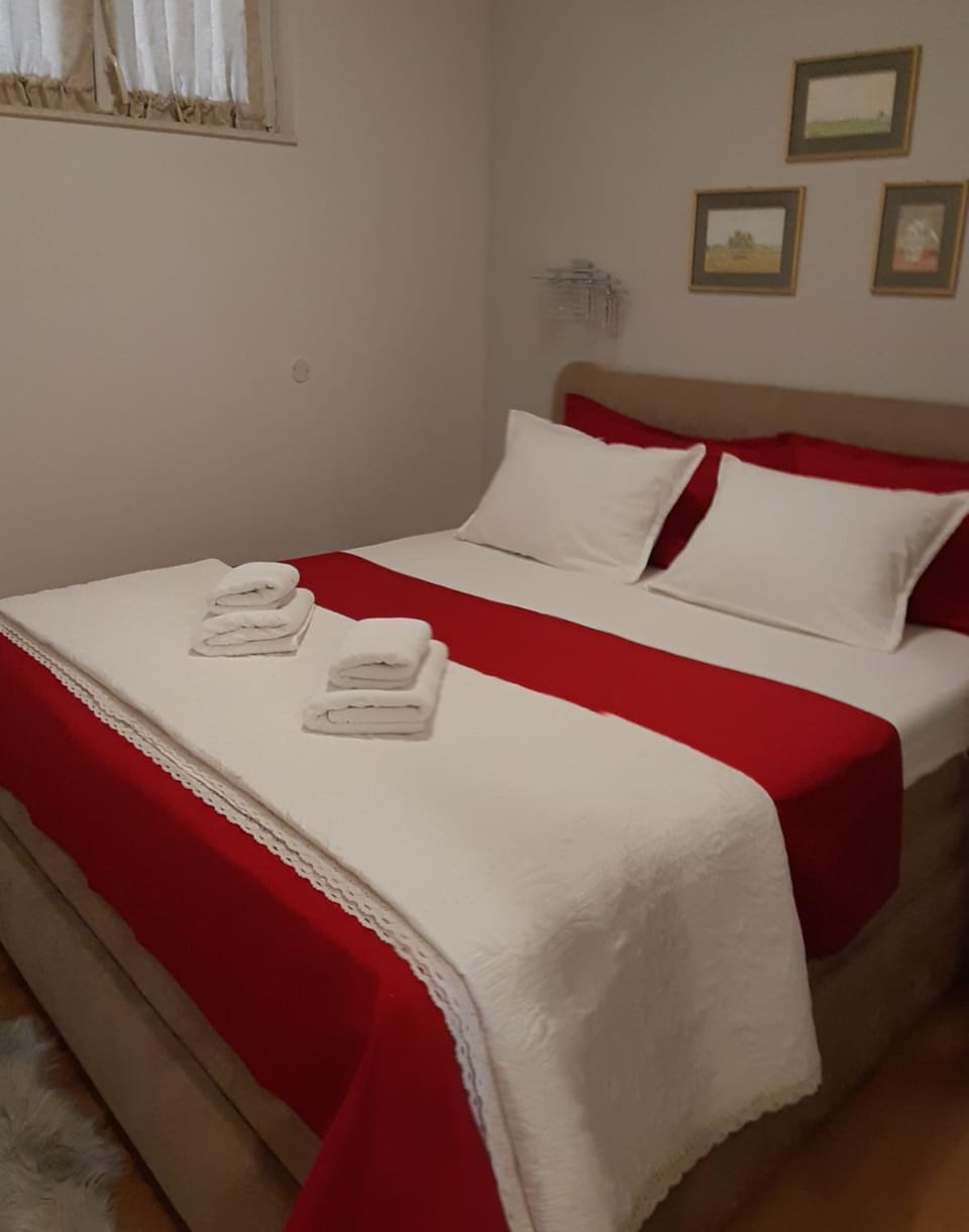 Long Apartment Apartment in Makarska