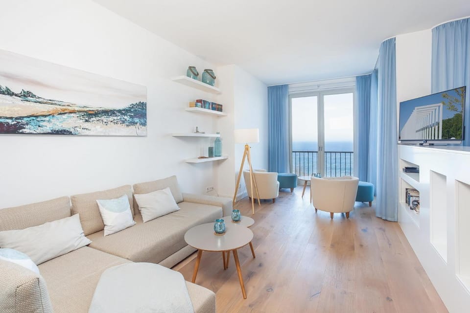 FIRST Panorama Suite Apartment in Sellin