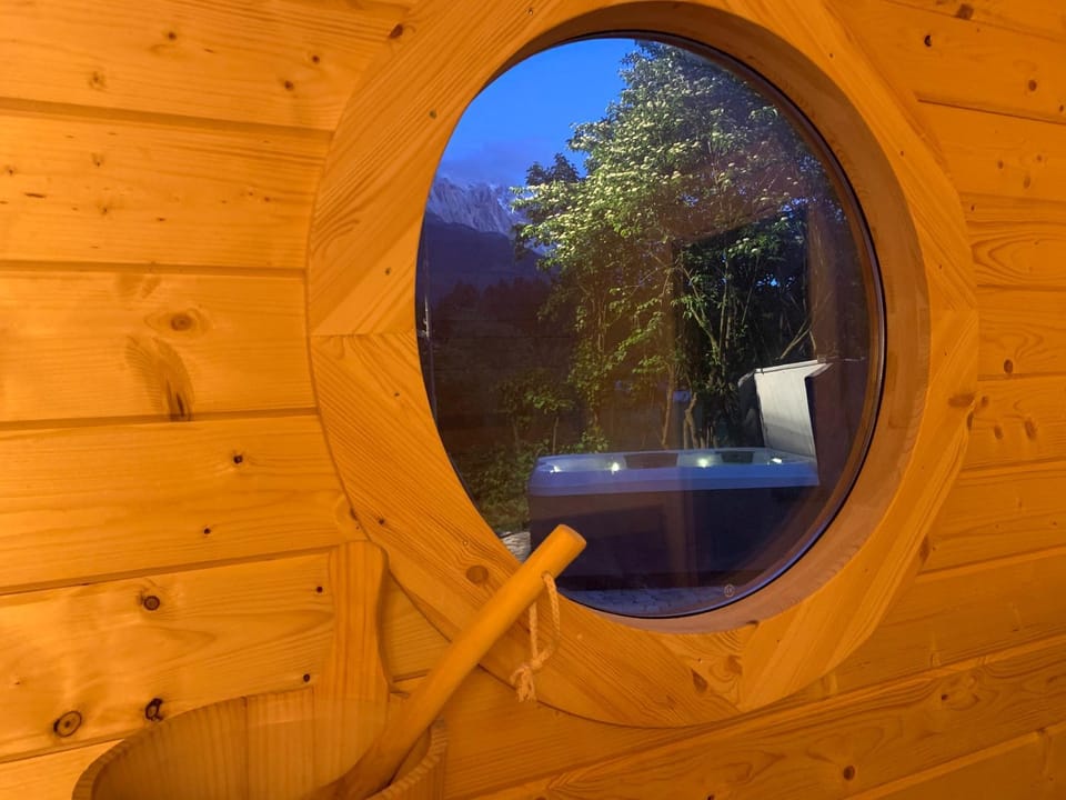 Sauna, Spa and wellness centre/facilities