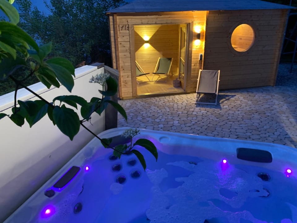 Hot Tub, Hot Tub, Spa and wellness centre/facilities, Open Air Bath