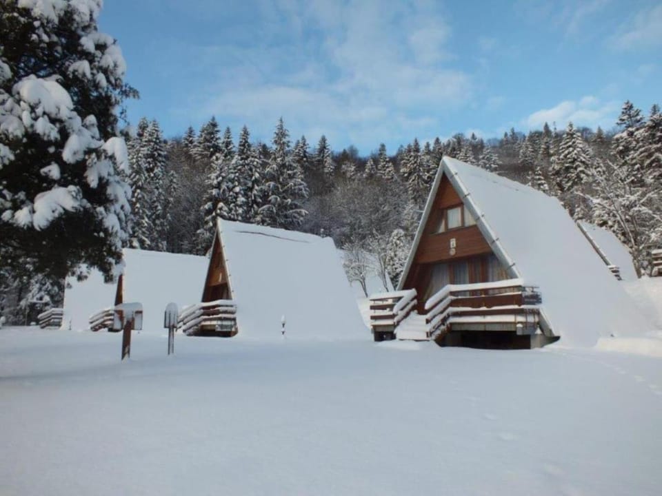 Property building, Winter