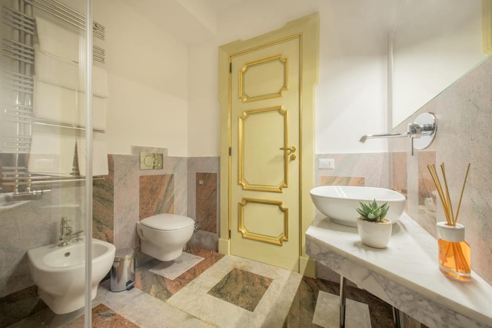 Toilet, Bathroom