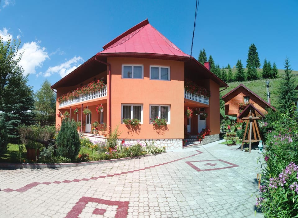Casa Dobra Bed and Breakfast in Cluj County