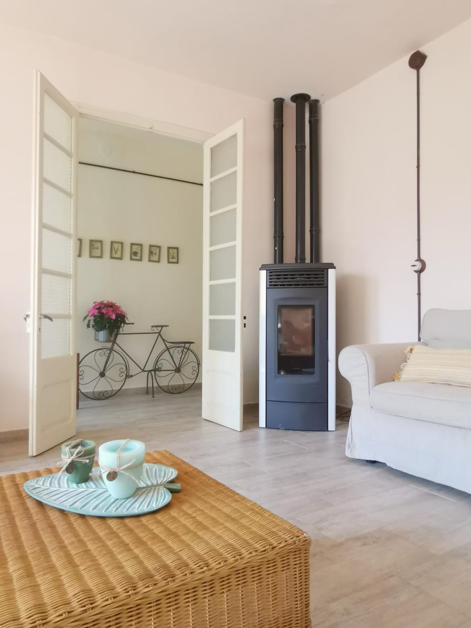 Communal lounge/ TV room