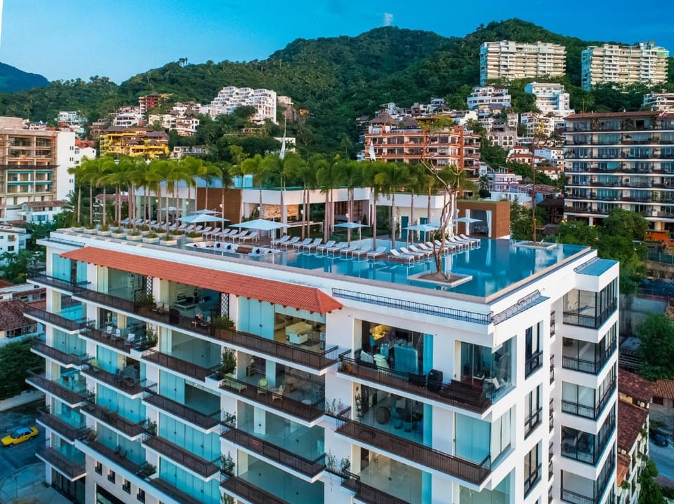 Property building, Neighbourhood, Bird's eye view, View (from property/room), Other, City view, Mountain view, Sea view, Street view, Area and facilities, Swimming pool, Location