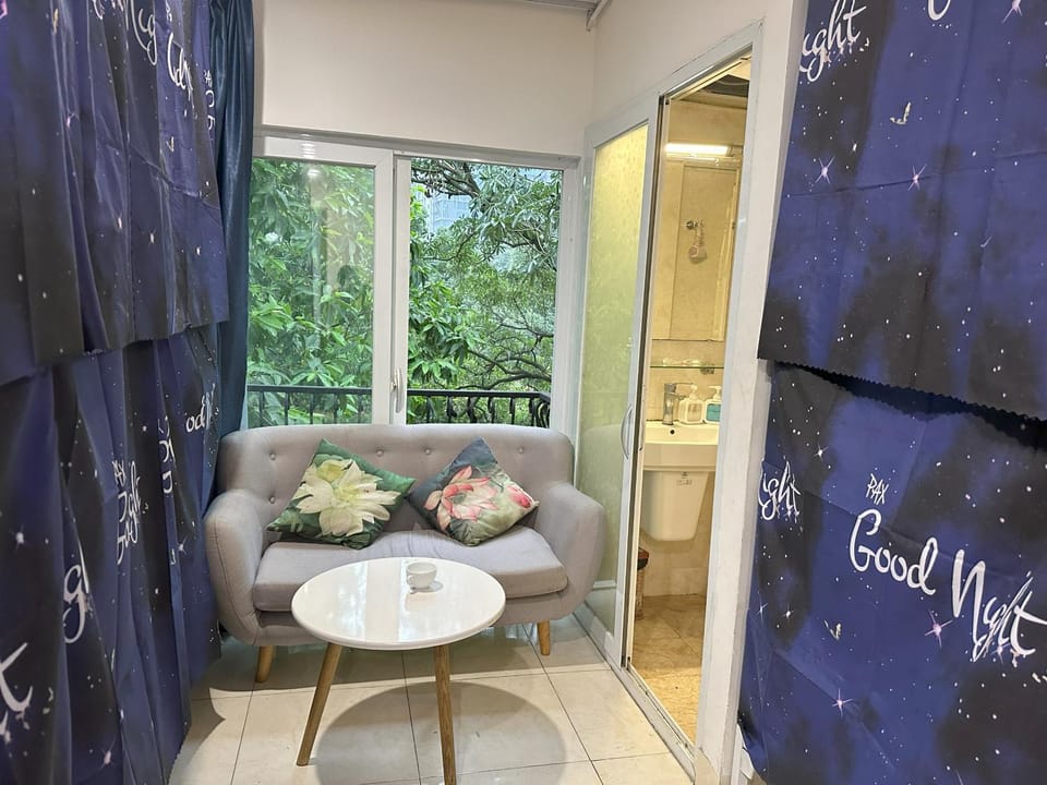 Bathroom, Seating area