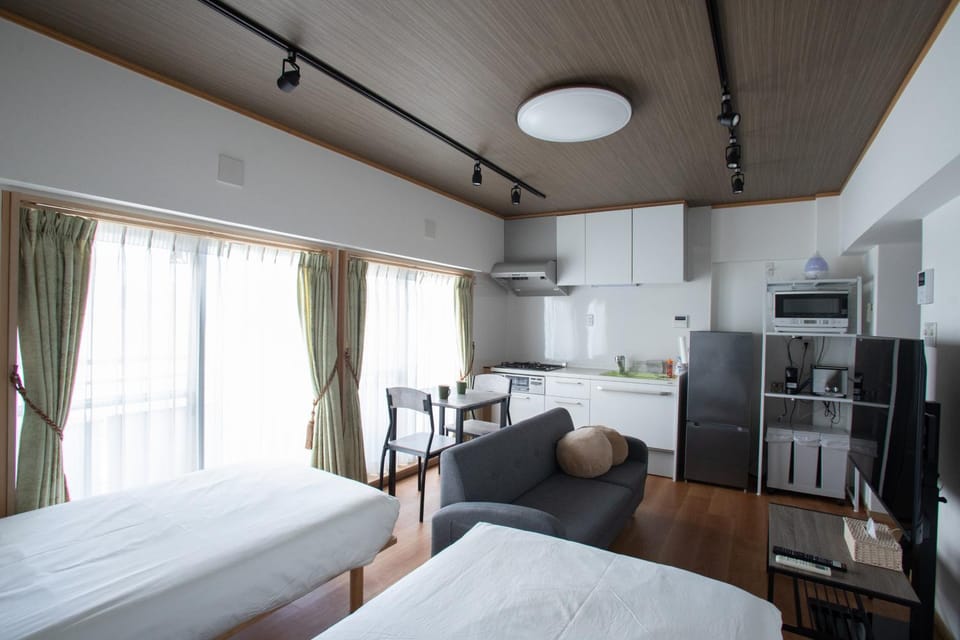 Kitchen or kitchenette, Seating area, kitchen