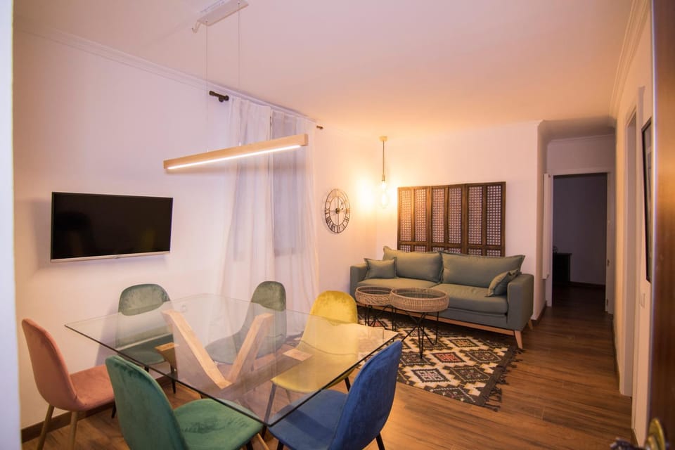 TV and multimedia, Living room, Dining area