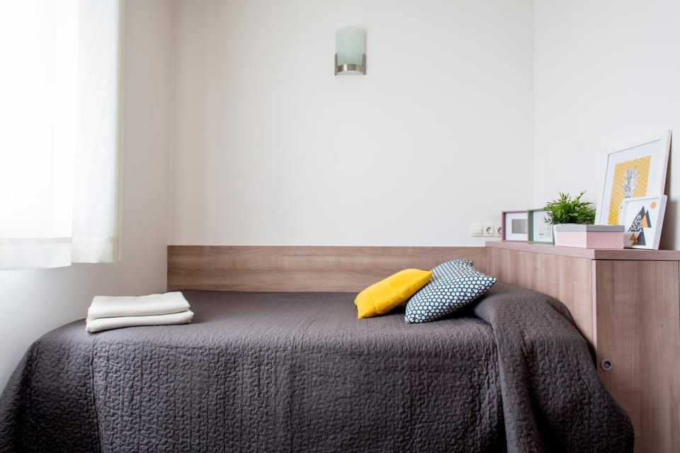 Bed, Bedroom