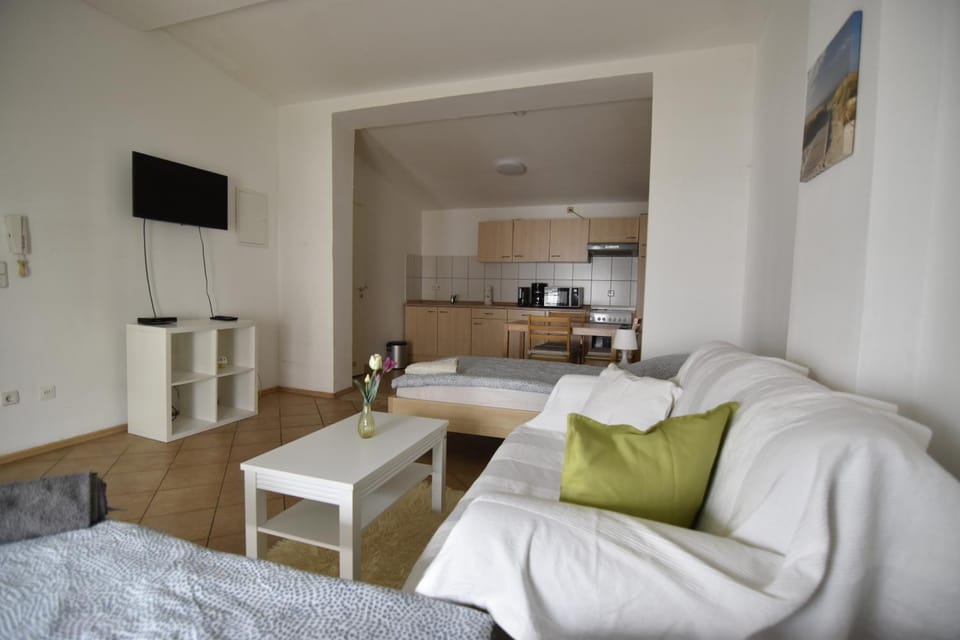 TV and multimedia, Living room, Dining area