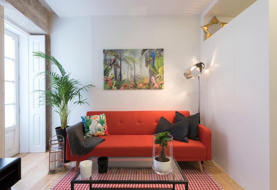 LovelyStay - Vitoria Viewpoint 1BR Flat Apartment in Porto