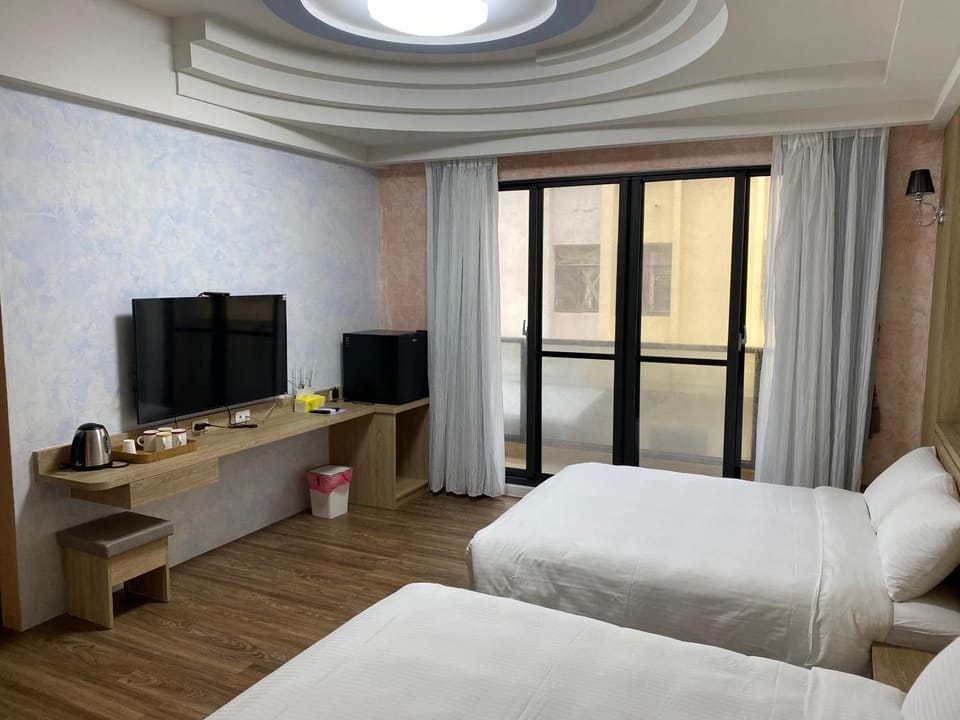 TV and multimedia, Photo of the whole room