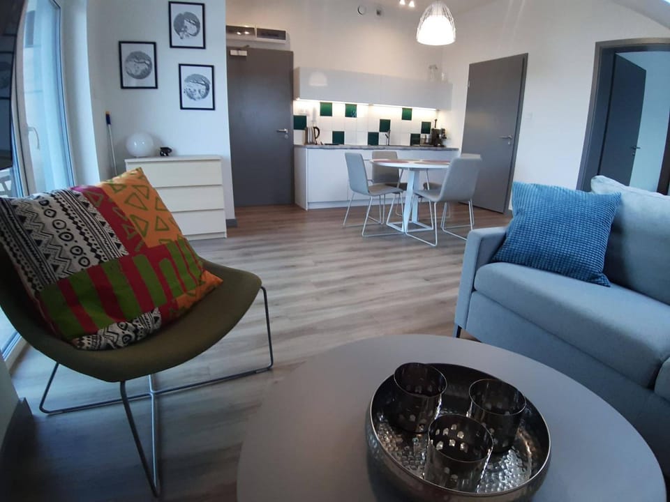 Kitchen or kitchenette, Living room, Seating area