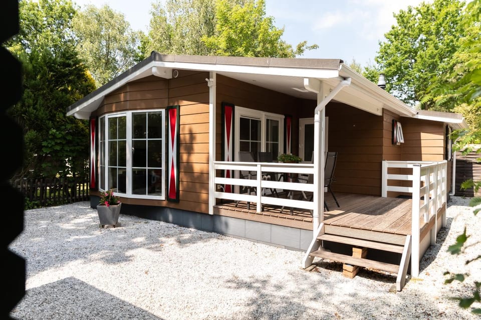 Property building, Patio, Facade/entrance
