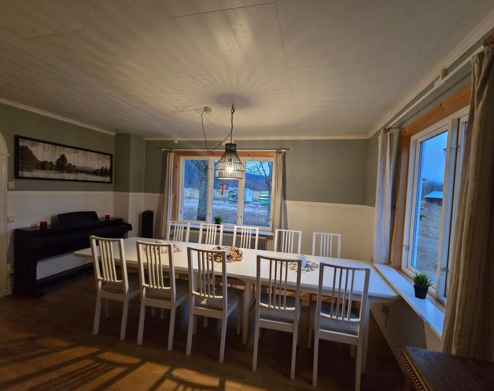 View (from property/room), Food