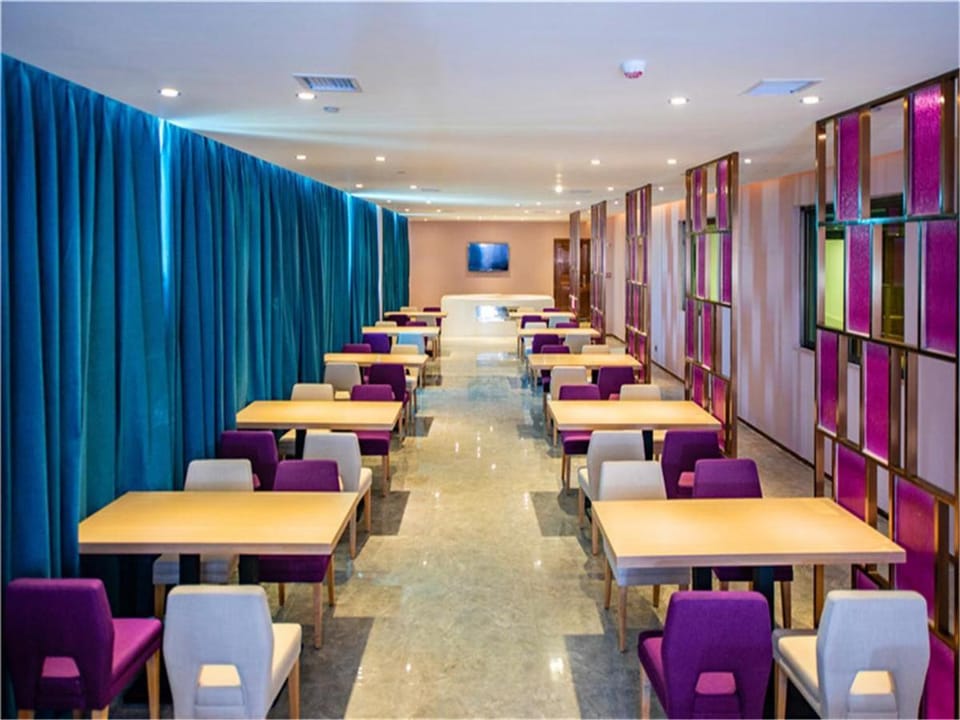 Lavande Hotel Jiangmen Golf Club Hotel in Guangzhou