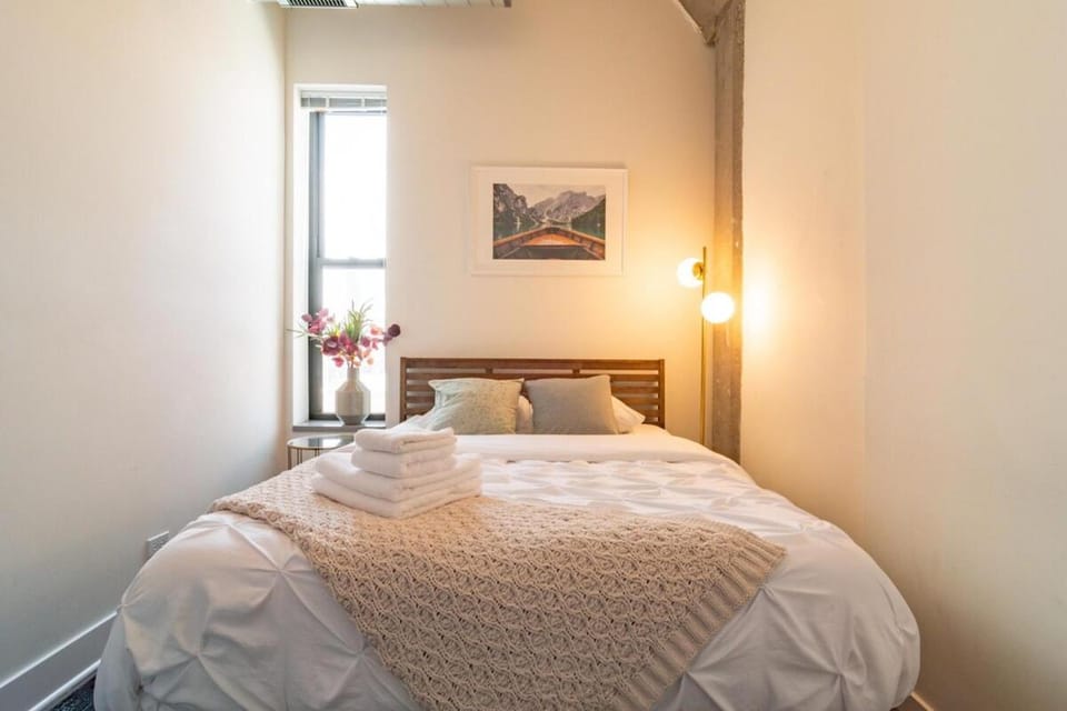 Chic Cozy 3BR Michigan Avenue Spacious Suite Close to Iconic Chicago Landmarks & Attractions Apartment in South Loop