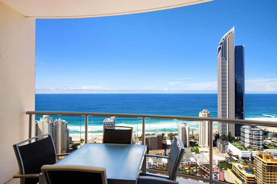 Property building, Patio, Day, Natural landscape, View (from property/room), Balcony/Terrace, Seating area, Dining area, Beach, City view, Sea view