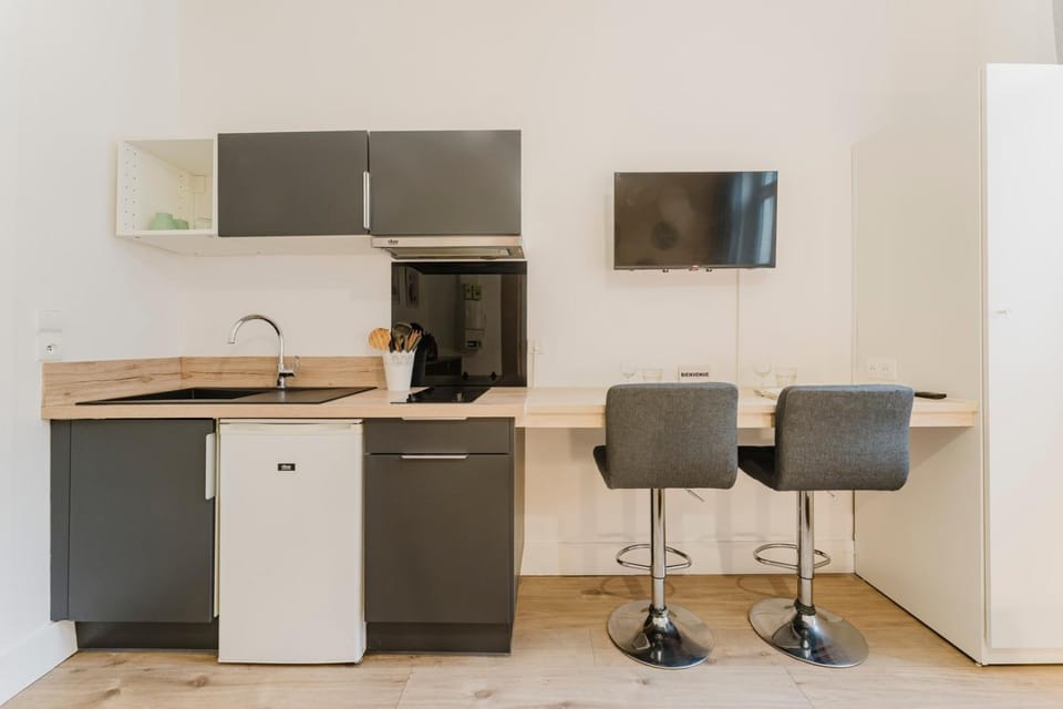 Lille Centre - Nice, cozy and functional studio Apartment in Lille