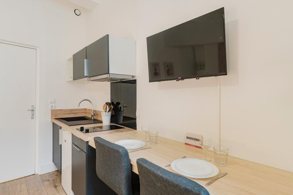 Lille Centre - Nice, cozy and functional studio Apartment in Lille