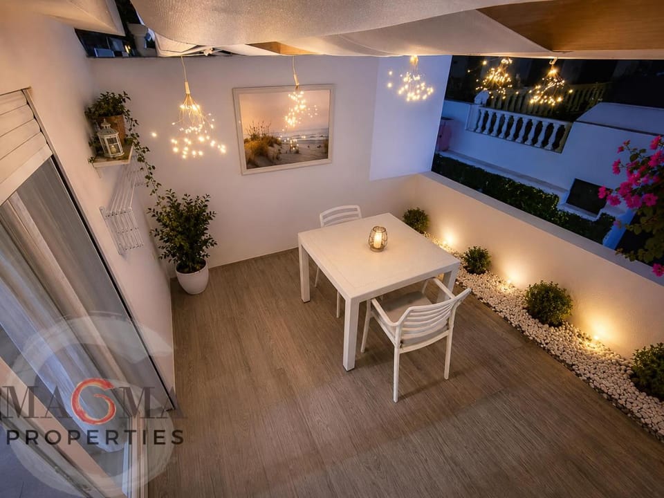 White House - Clasto Apartment in Abona