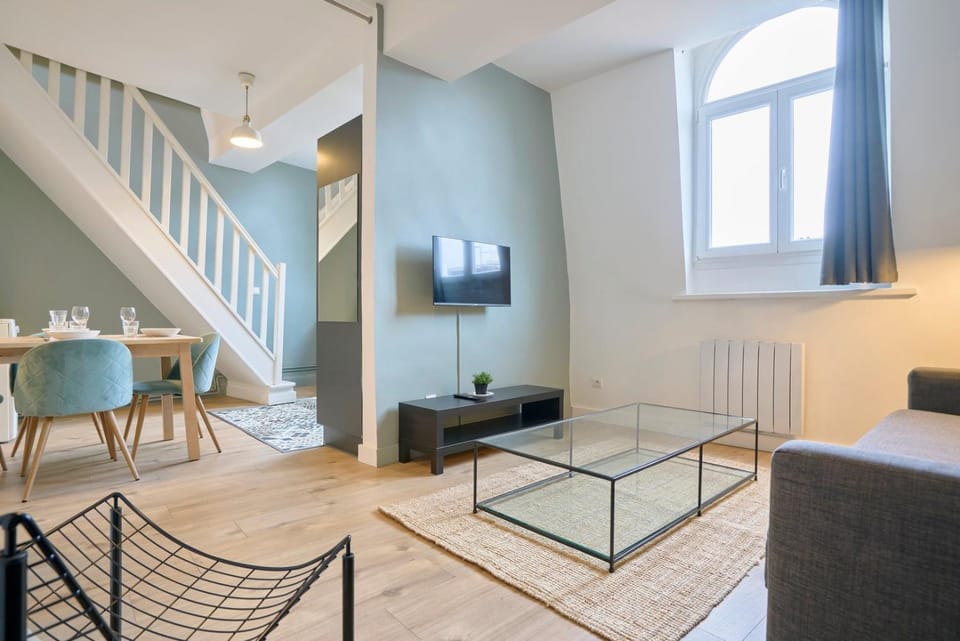 Lille Gares - Duplex avec parking Apartment in Lille