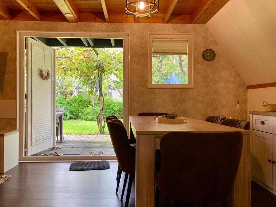De Druif 6 pers holiday home close to the National Park Lauwersmeer House in Anjum