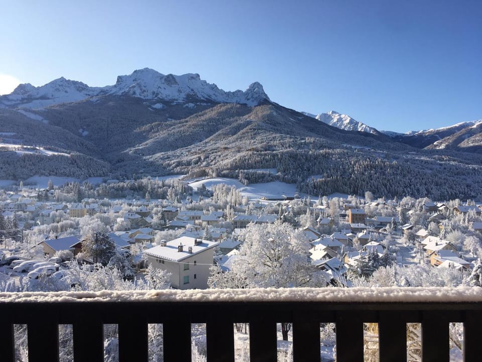 Winter, Balcony/Terrace, Mountain view