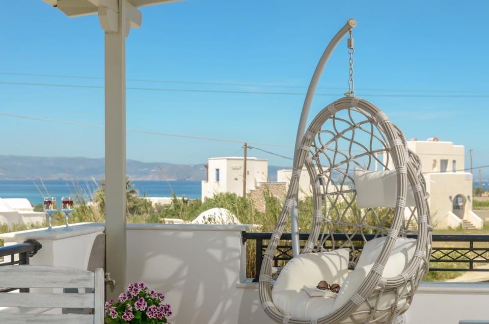 Day, Natural landscape, View (from property/room), Balcony/Terrace, Seating area, Dining area, Sea view