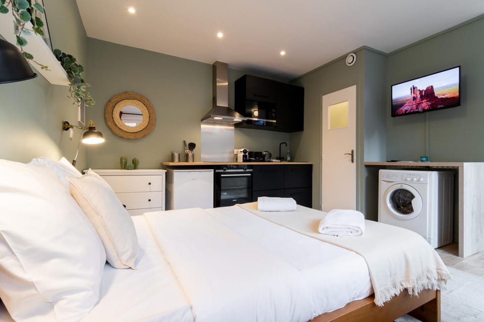 Hypercentre-gares: superbe studio équipé Apartment in Lille