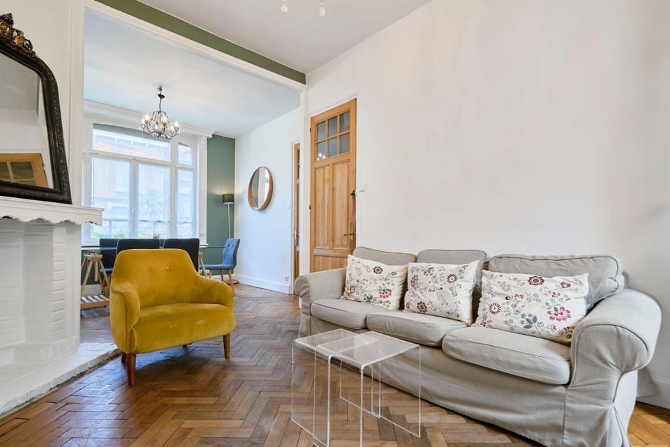 Beautiful 1900 house full equipped, 4bdrm+ garden! House in Lille