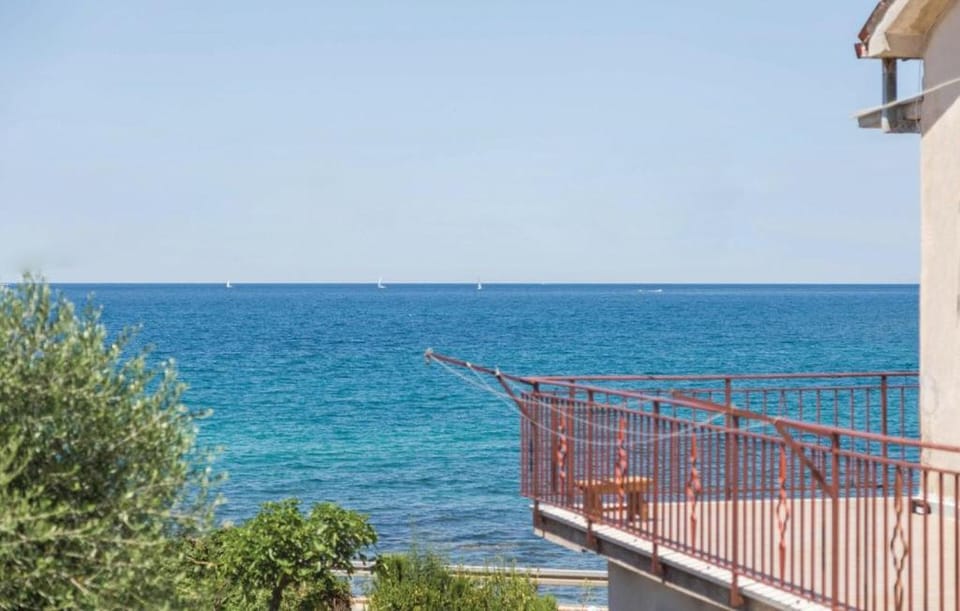 Natural landscape, Balcony/Terrace, Sea view