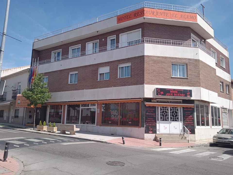 HOTEL El ALAMO MADRID Bed and Breakfast in Community of Madrid