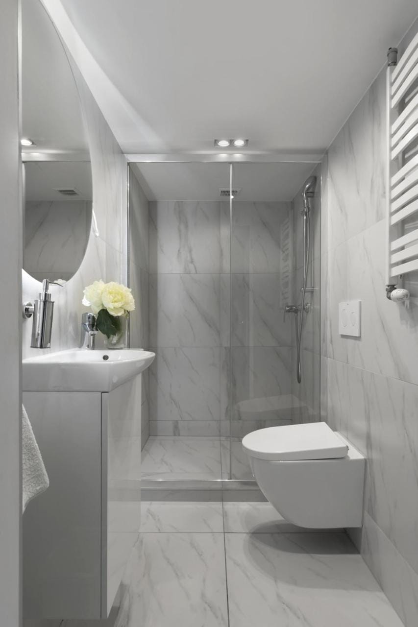 Toilet, Bathroom, towels