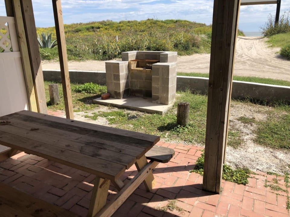Patio, BBQ facilities