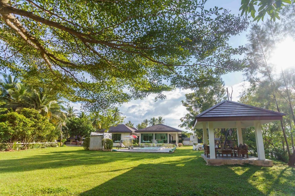 Suan Son Villa Koh Sa Nher สวนสนธิ์วิลล่า เกาะเสนอ SHA Villa in Surat Thani Changwat
