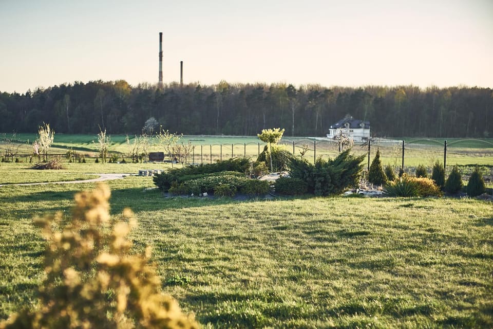Off site, Neighbourhood, Natural landscape, On site, Area and facilities