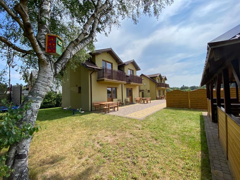 Property building, Day, Garden, Garden view