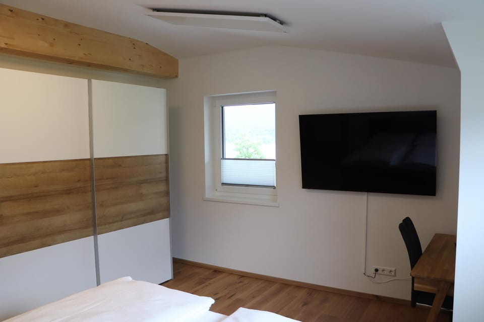 TV and multimedia, Bedroom