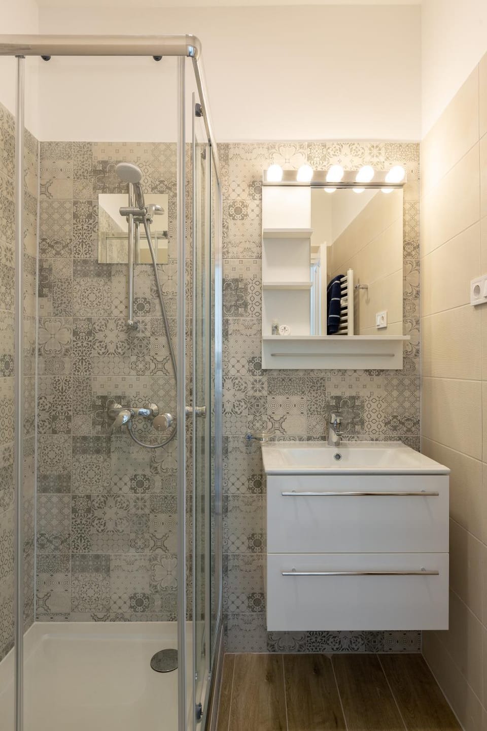 Shower, Bathroom