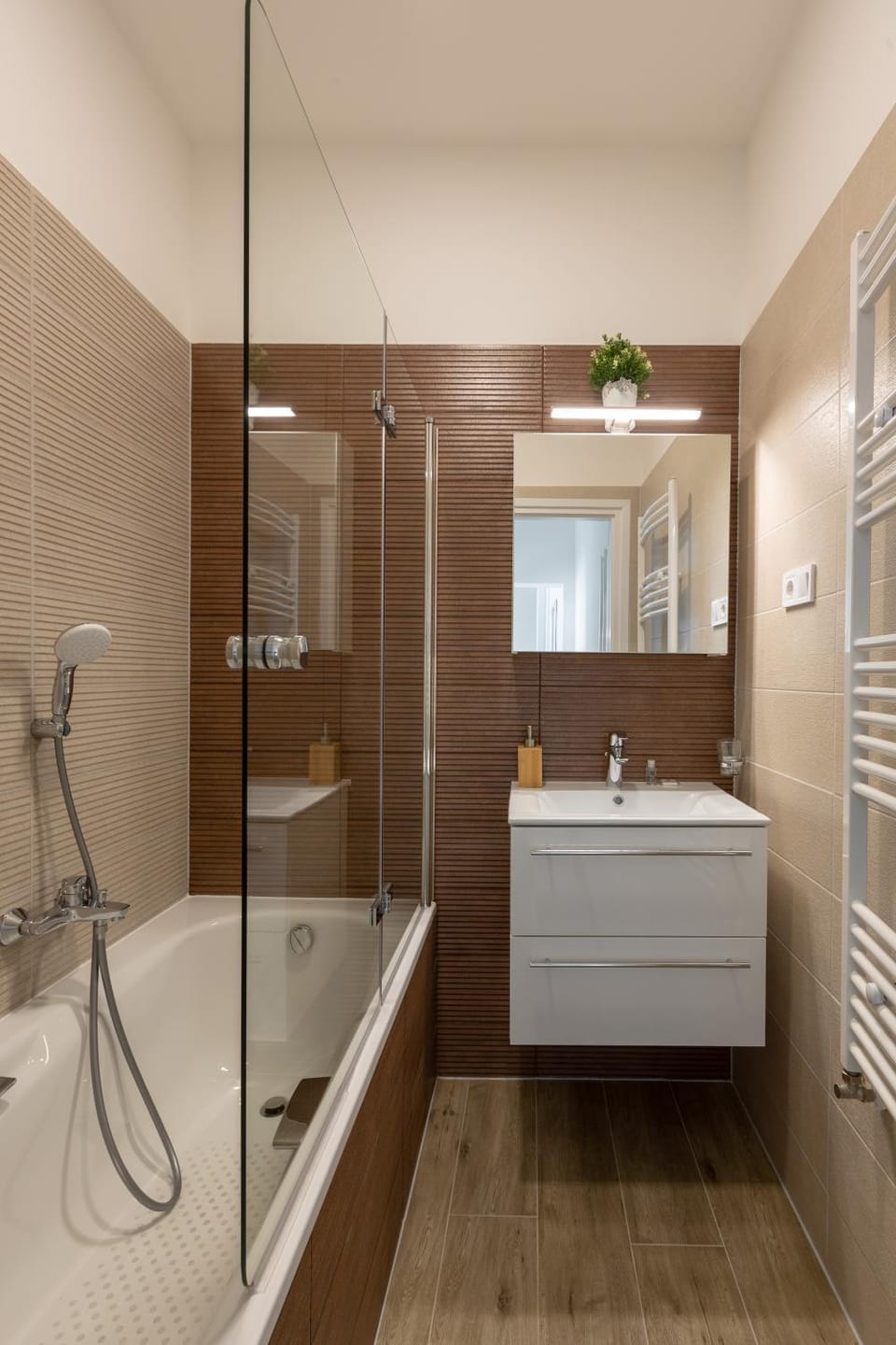 Shower, Bathroom, Bath, towels