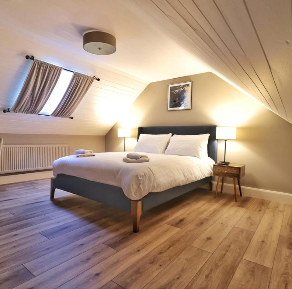 Newly Refurbished Self-Catering Lodge Sleeping 5 House in Ireland