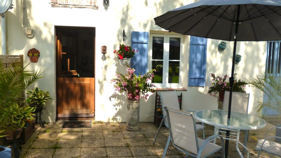 Property building, Dining area