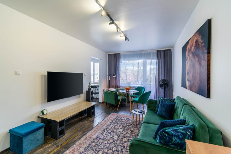 Living room, Photo of the whole room