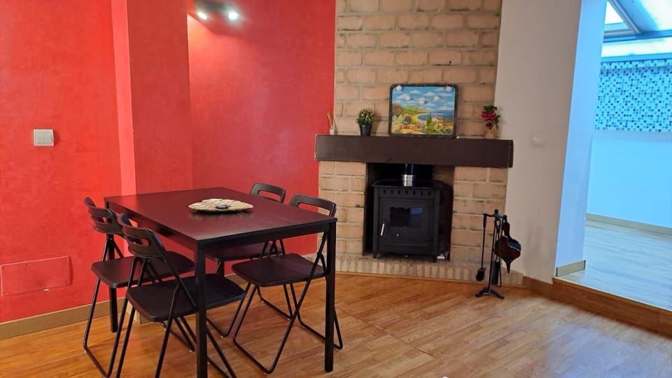 Dining area, flat iron