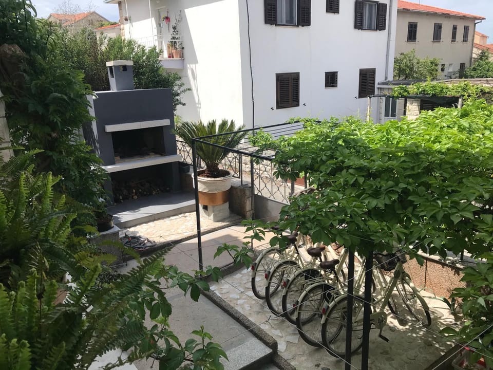 Property building, BBQ facilities
