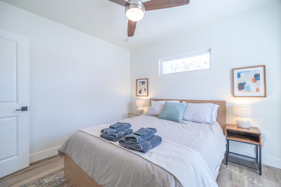 Bright New Beach House with In- Law Suite -- 2 blocks to beach! House in Butler Beach