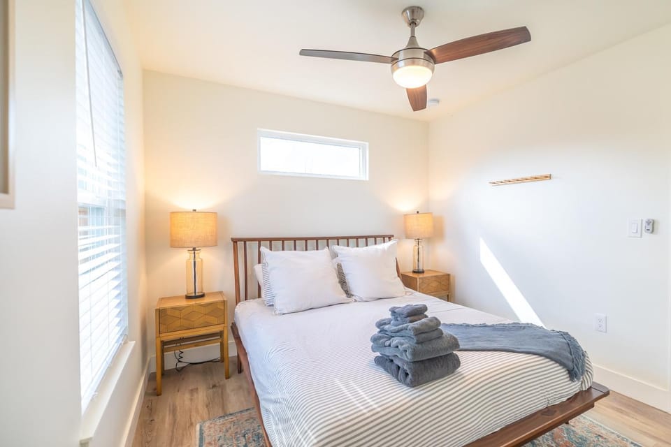 Bright New Beach House with In- Law Suite -- 2 blocks to beach! House in Butler Beach