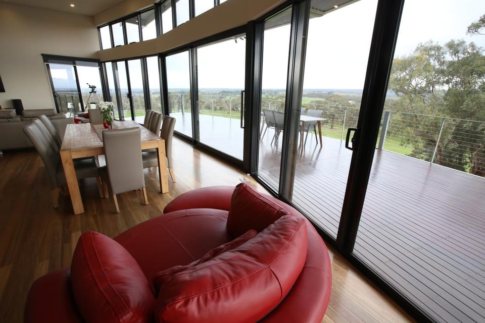 McLaren Eye Villa in Adelaide